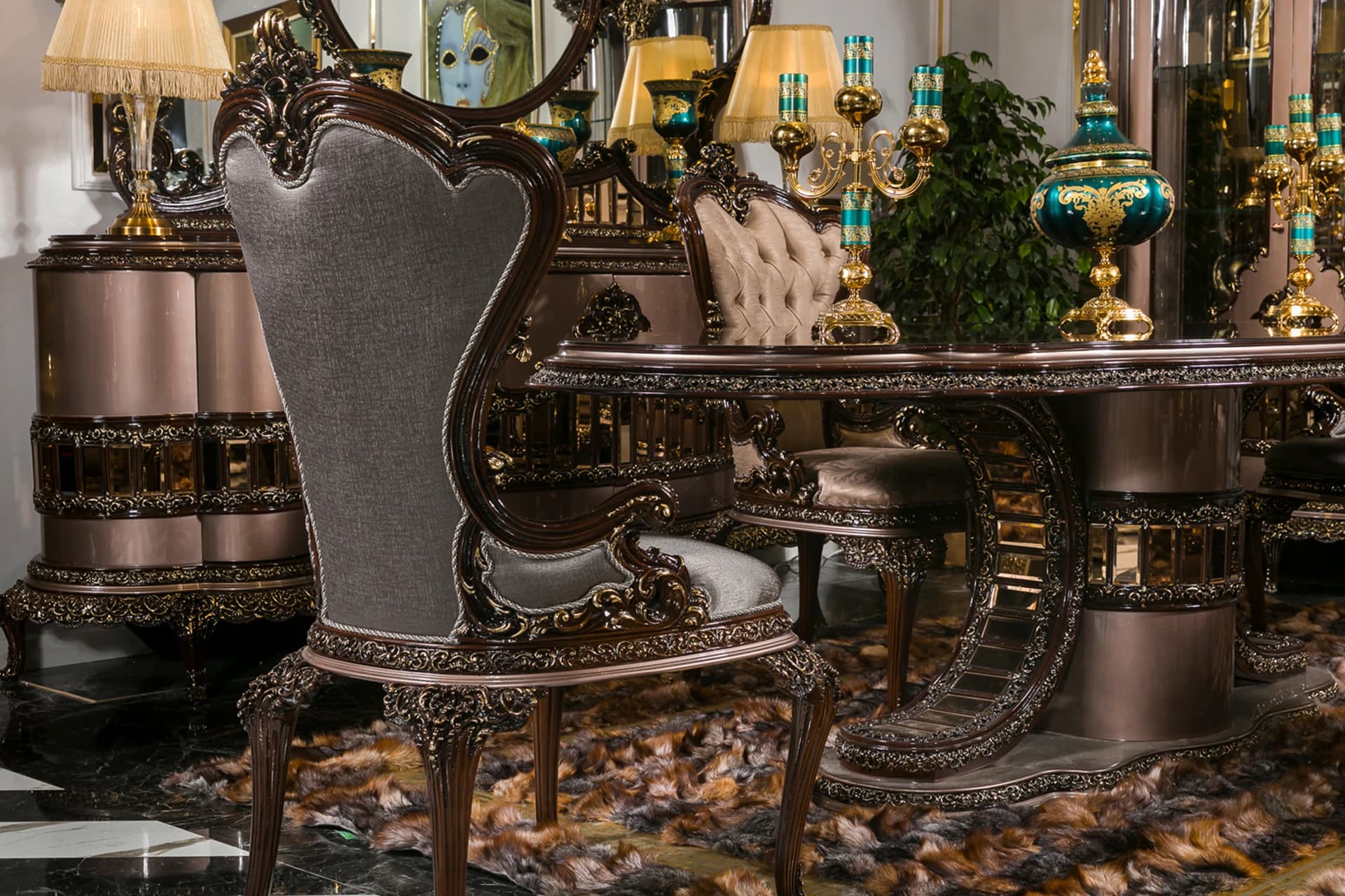 Zümrüt Klasik Yemek Odası Takımı